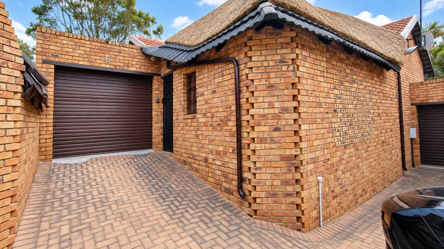 3 Bedroom Property for Sale in Safari Gardens North West